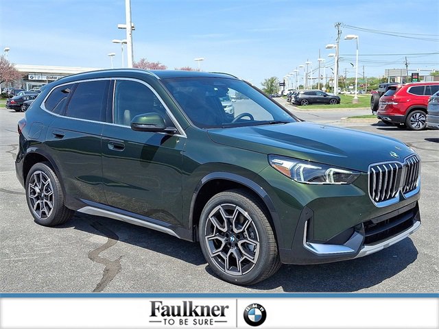 2025 BMW X1 28i's photo