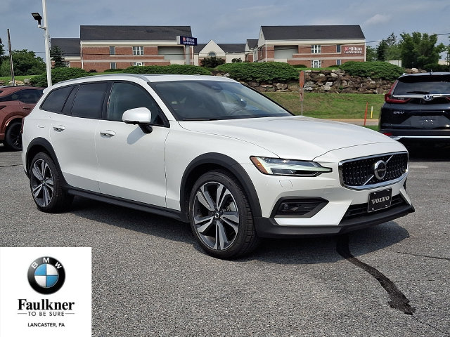 2024 Volvo V60 Cross Country