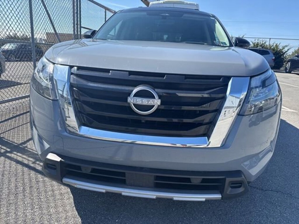 Used 2025 Nissan Pathfinder Platinum Platinum 4WD