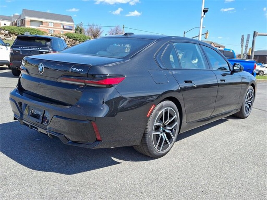 Used 2025 BMW 7 Series 740i xDrive Sedan