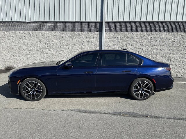 2023 Bmw 760i xDrive photo 2