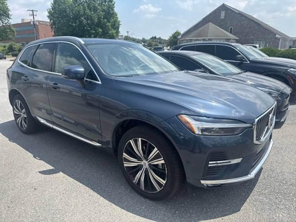 Used 2023 Volvo XC60 Plus Bright Theme B5 AWD Plus Bright Theme