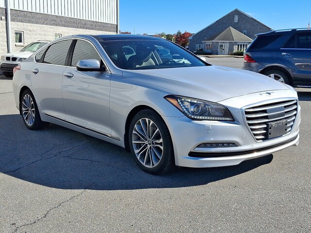 2016 Hyundai Genesis 3.8 AWD photo 3