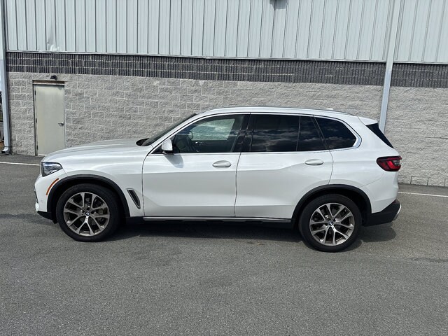 2022 Bmw X5 xDrive40i photo 2