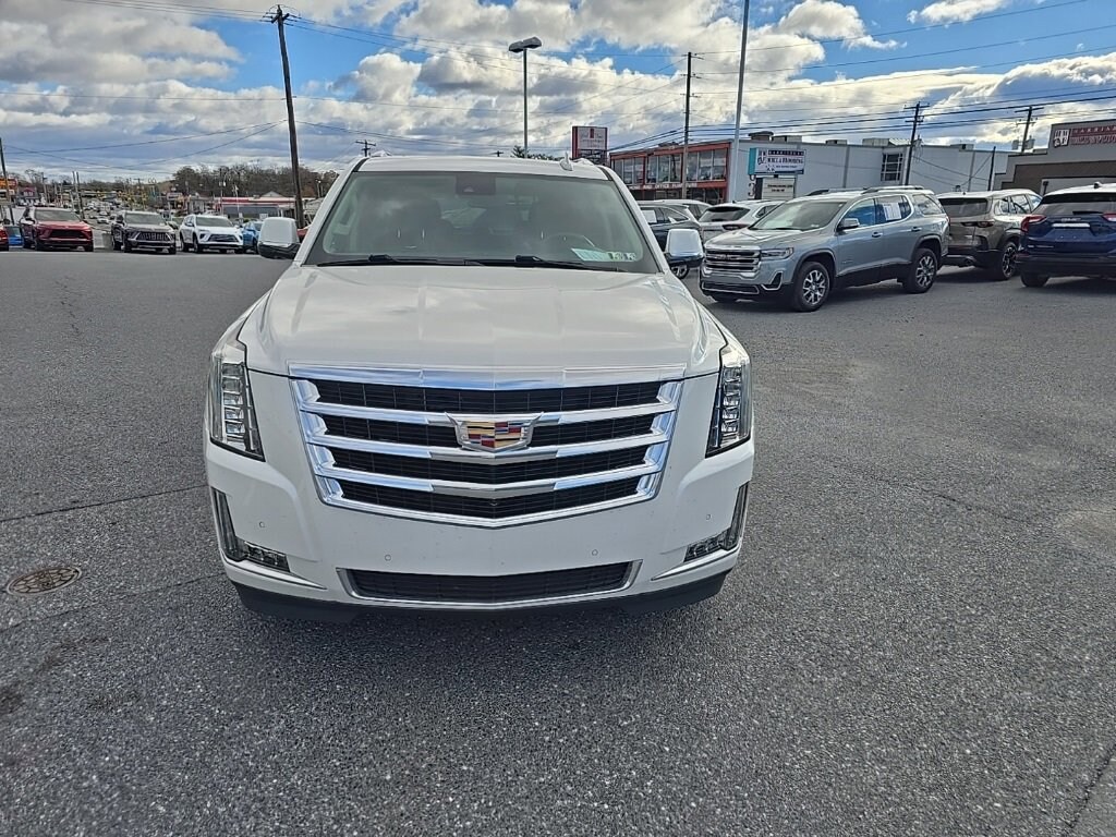 Used 2020 Cadillac Escalade Luxury 4WD Luxury