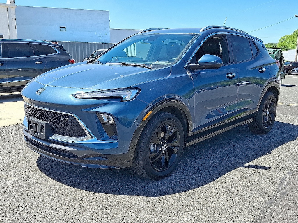 2024 Buick Encore GX Sport Touring photo 3