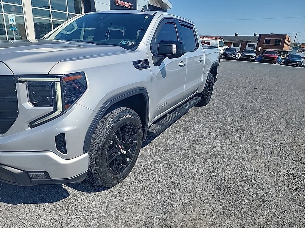 Certified 2022 GMC Sierra 1500 Elevation 4WD Crew Cab 147 Elevation w/3SB