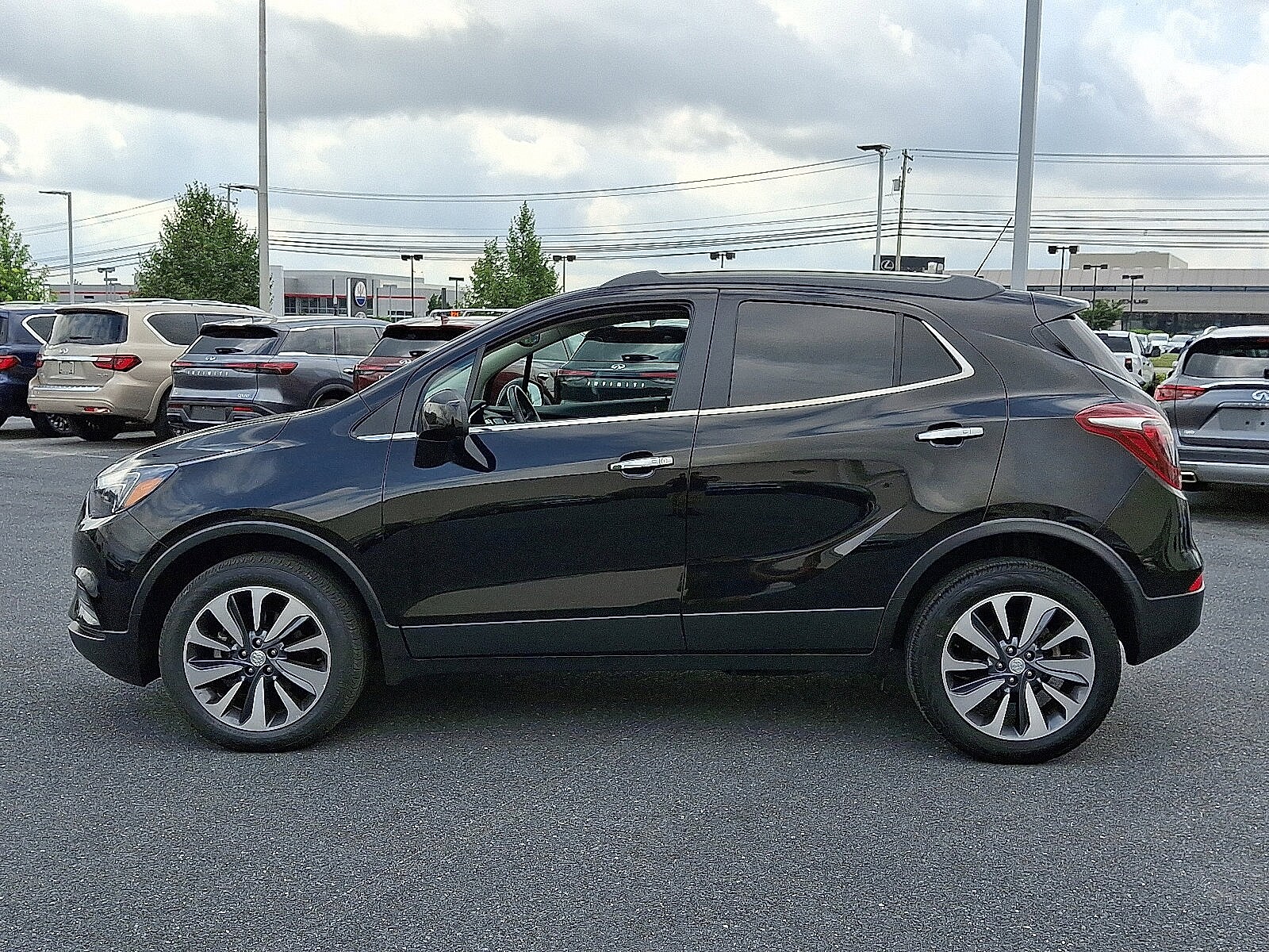 2022 Buick Encore Preferred photo 2