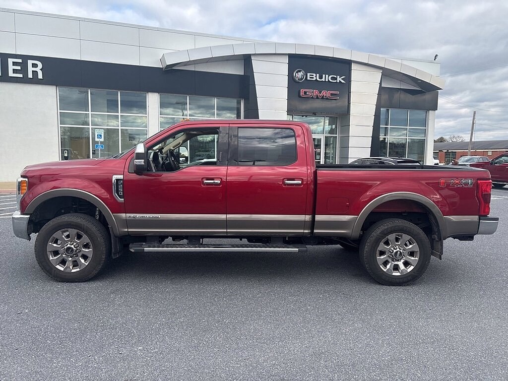 Used 2019 Ford Super Duty F-250 SRW LARIAT