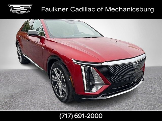 2024 Cadillac Lyriq Luxury photo 2