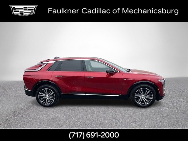 2024 Cadillac Lyriq Luxury photo 3
