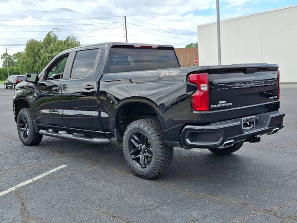 Used 2019 Chevrolet Silverado 1500 Custom Trail Boss 4WD Crew Cab 147 Custom Trail Boss