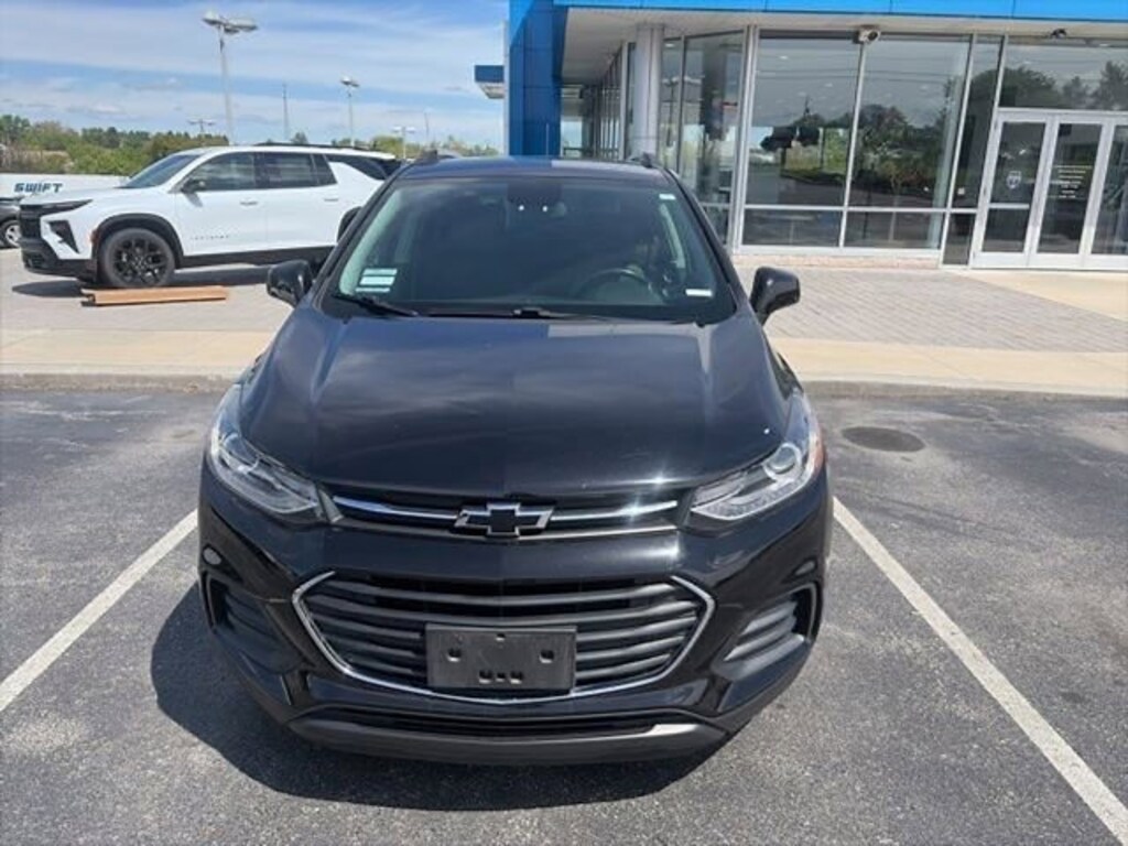 Used 2021 Chevrolet Trax LT FWD LT