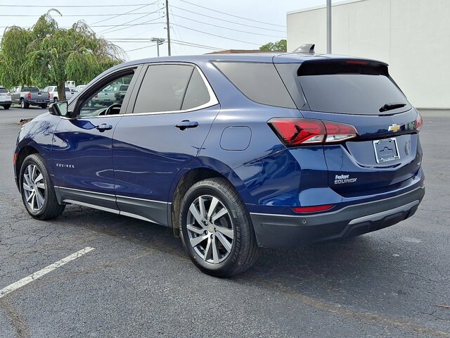 2022 Chevrolet Equinox LT photo 3