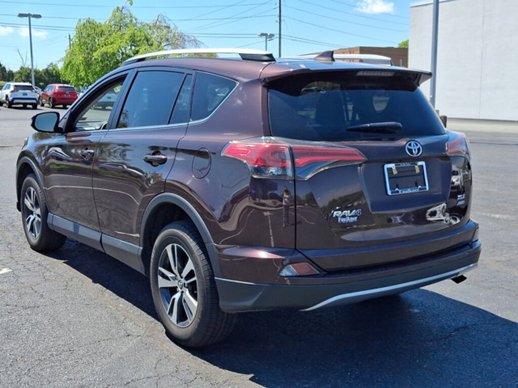 Used 2018 Toyota RAV4 XLE XLE AWD