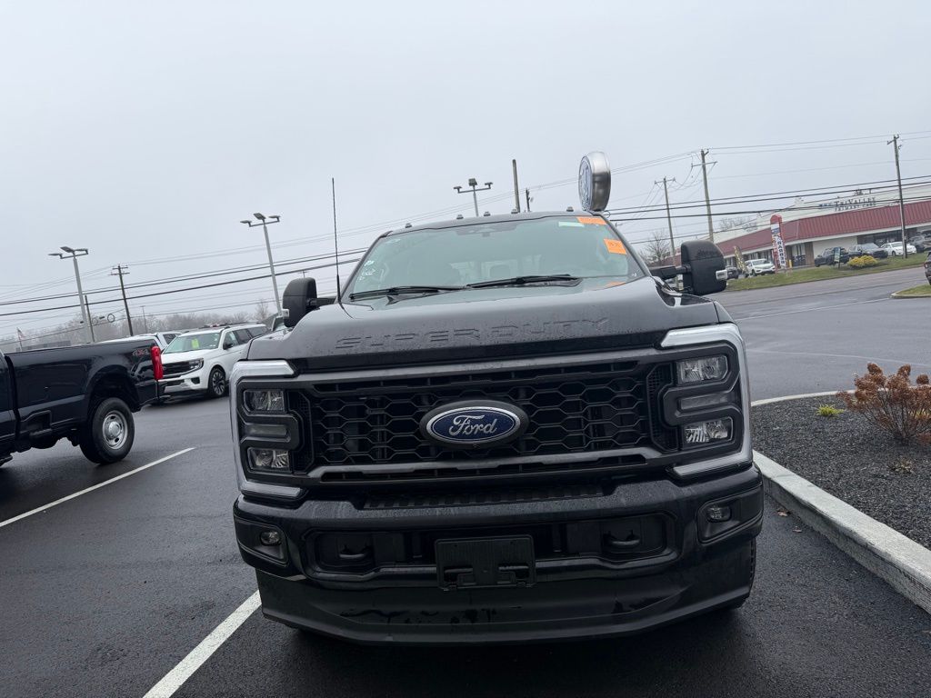 2023 Ford F-250 XL photo 2