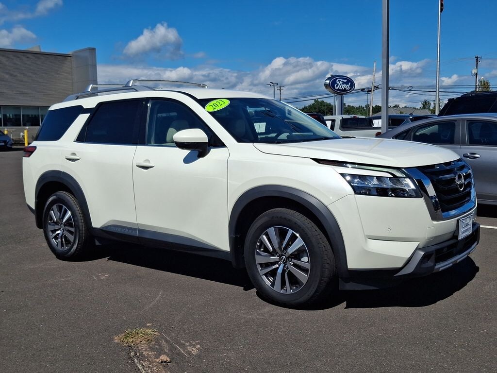 Used 2023 Nissan Pathfinder SL SUV