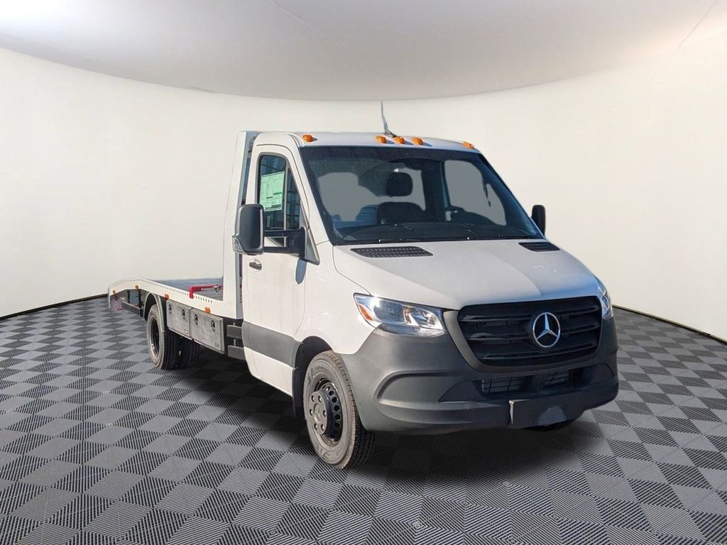 Used 2023 Mercedes-Benz Sprinter 4500 Chassis Standard Roof Truck