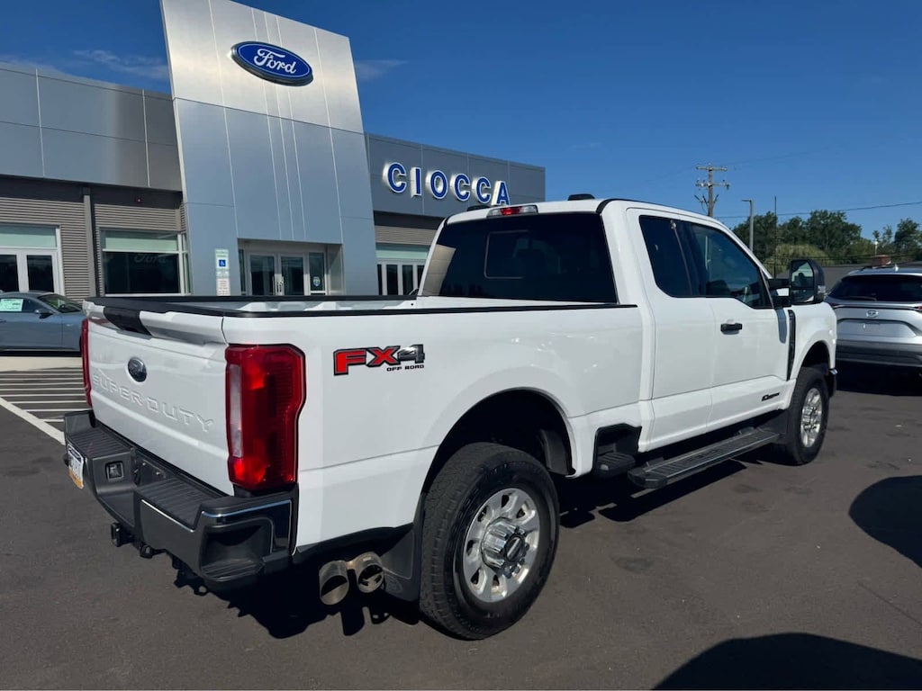 Used 2024 Ford F-350 XLT 4WD SuperCab 6.75 Box Truck Super Cab
