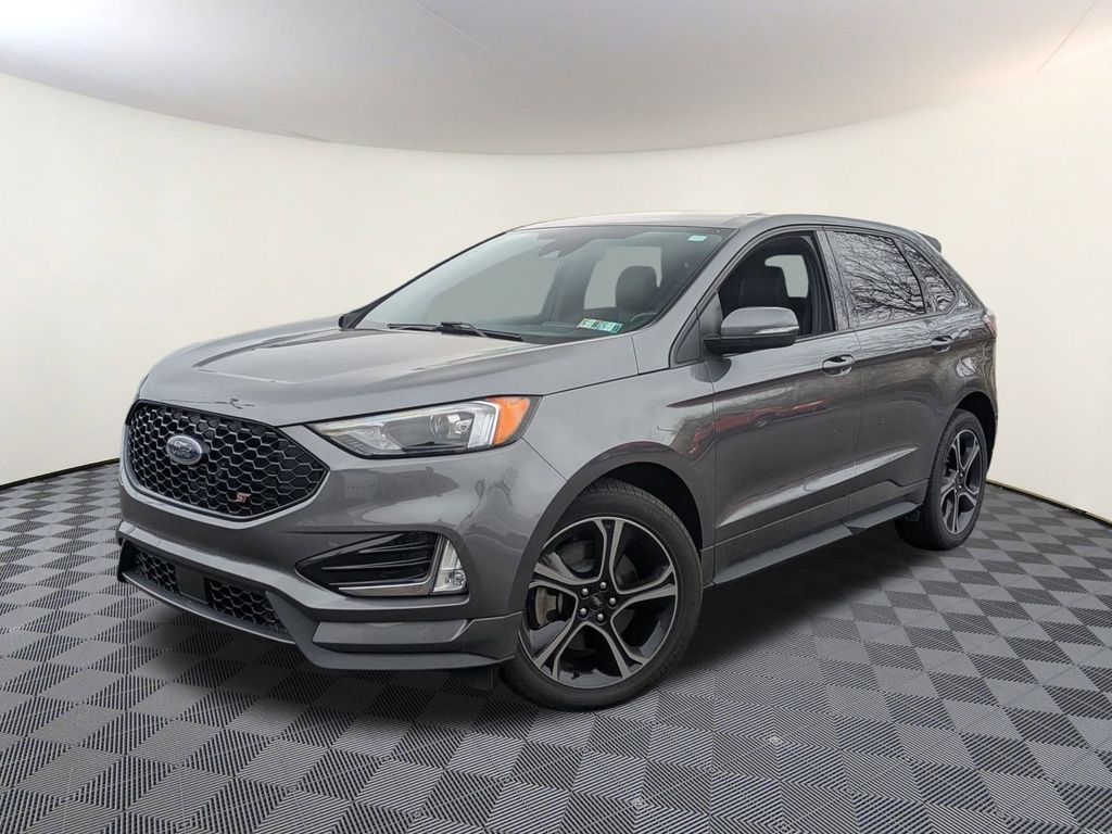 2022 Ford Edge ST's photo