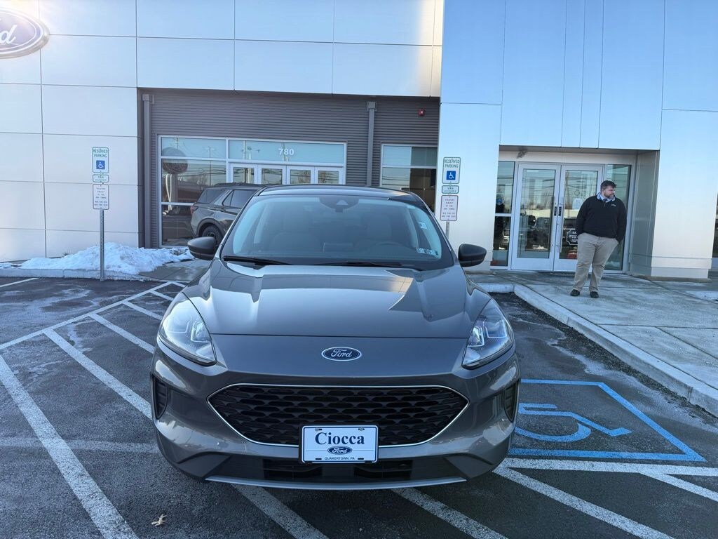 Used 2022 Ford Escape SE SUV