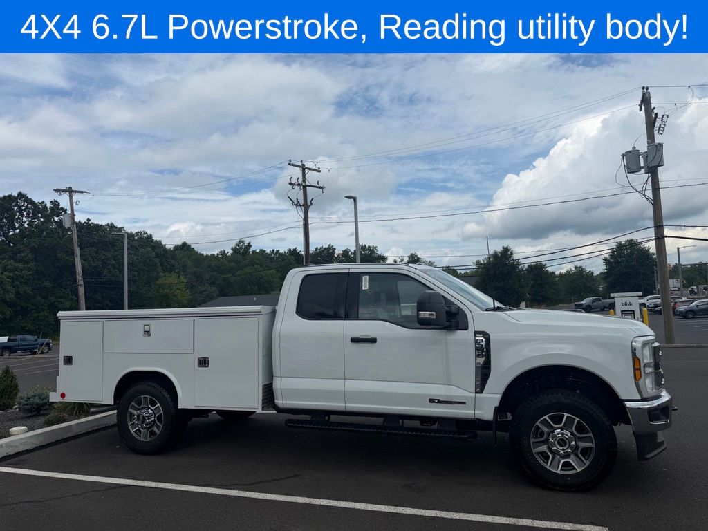 2025 Ford F-350 Super Duty Chassis Cab