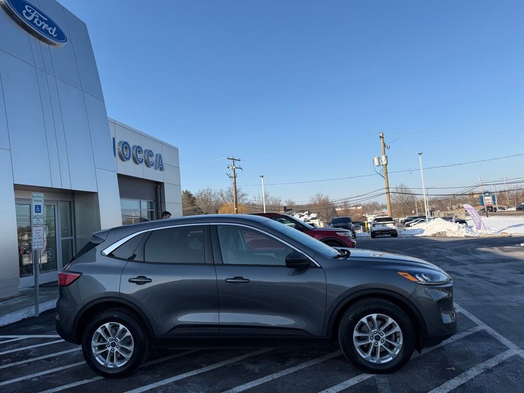 Used 2022 Ford Escape SE SUV