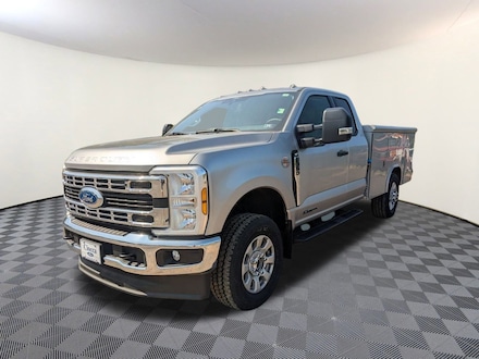 2024 Ford F-350 Chassis XLT Truck Super Cab