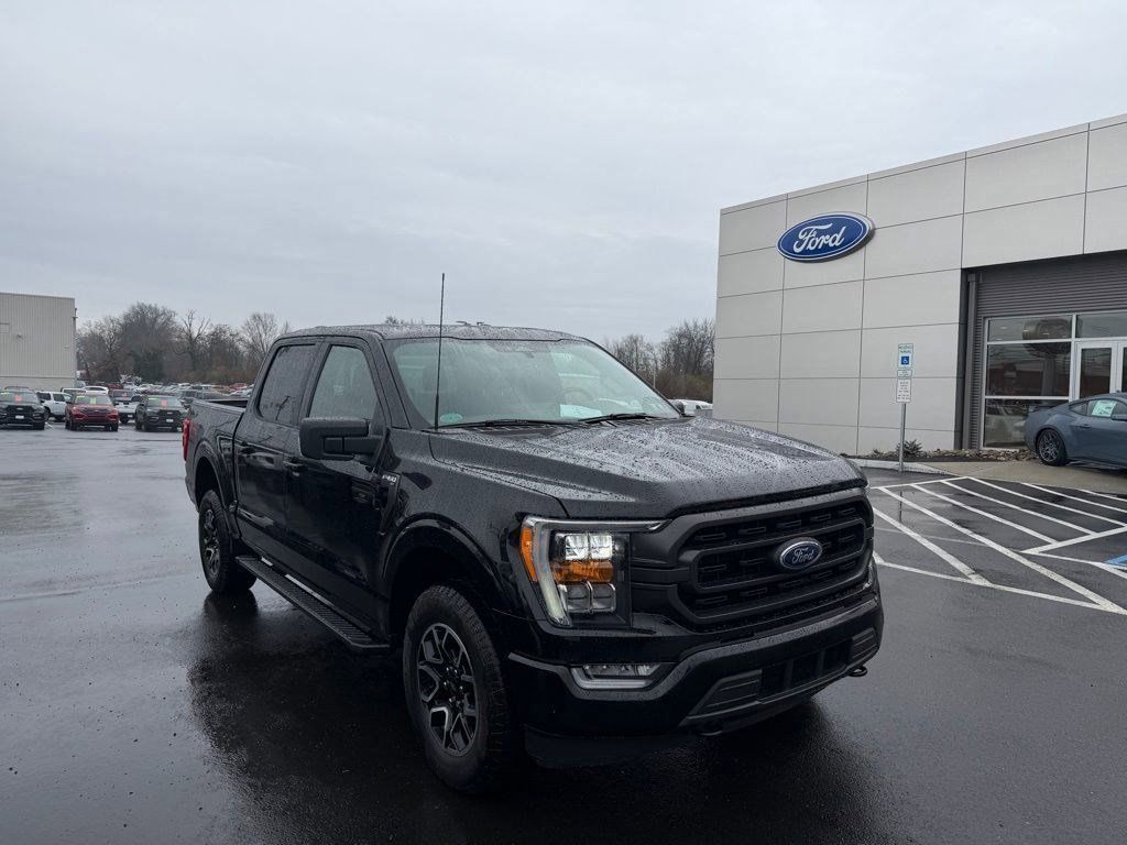 2022 Ford F-150 XLT photo 3
