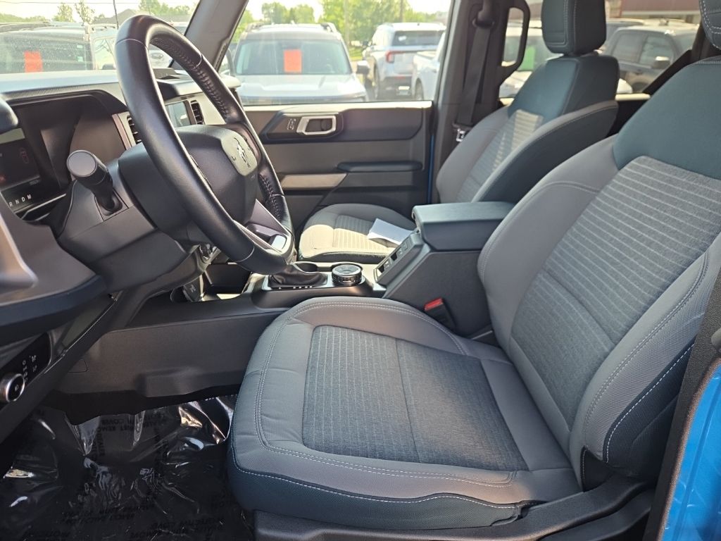 2023 Ford Bronco 4-Door Outer Banks - Photo 10