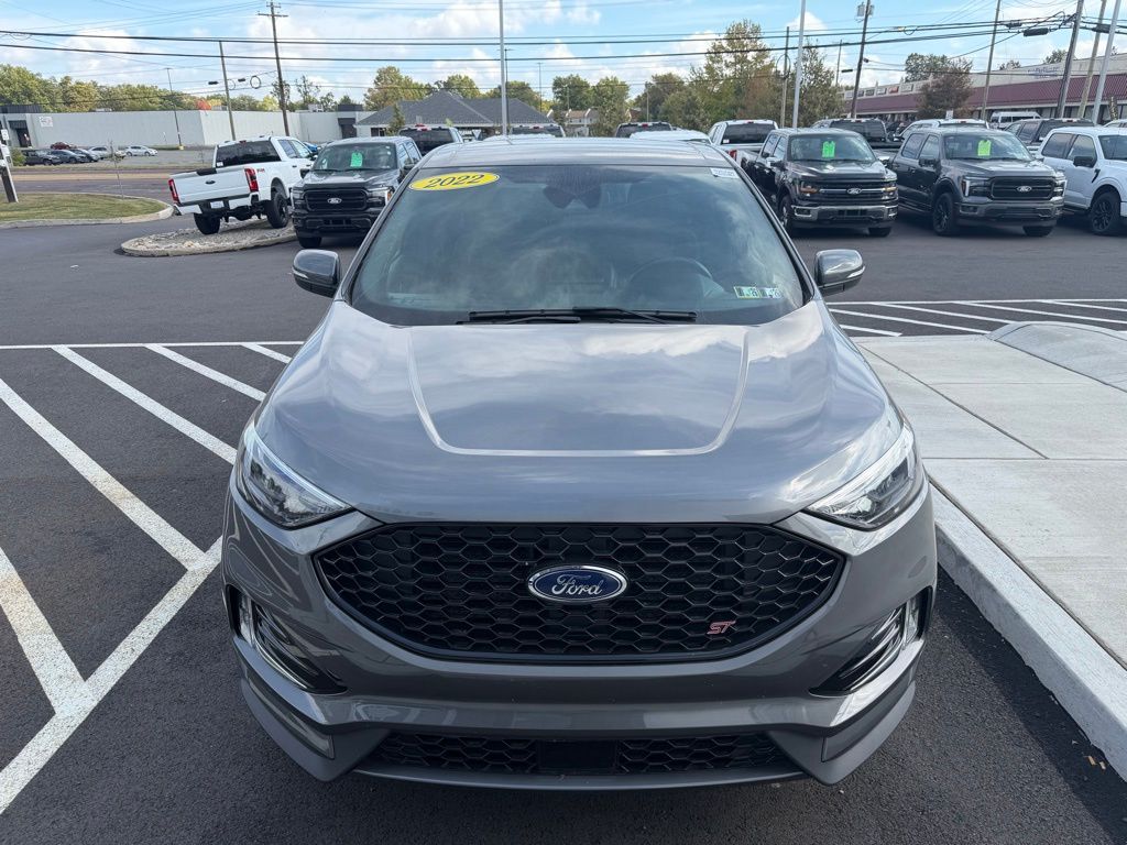 2022 Ford Edge ST photo 4
