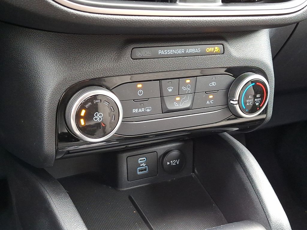 2022 Ford Escape SE - Photo 18