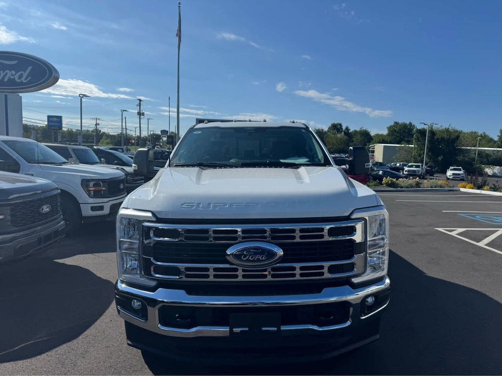 Used 2024 Ford F-350 XLT 4WD SuperCab 6.75 Box Truck Super Cab