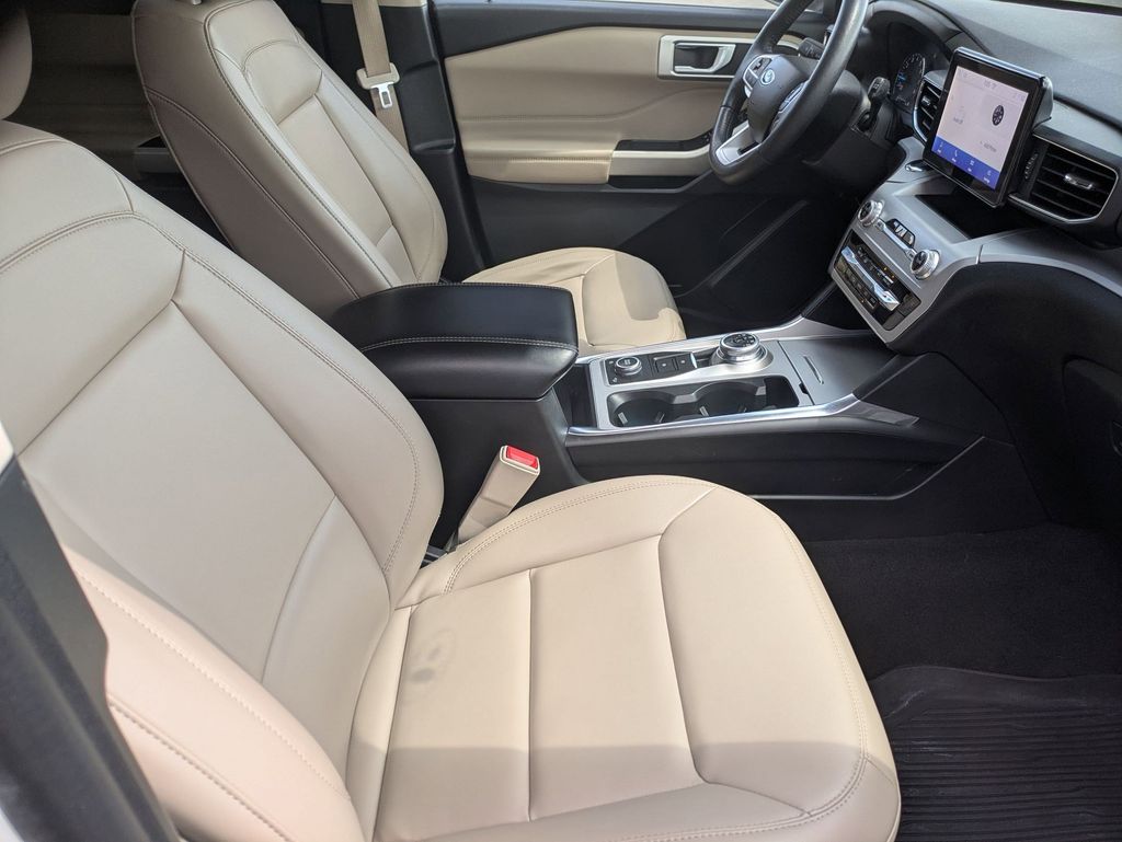 2023 Ford Explorer XLT - Photo 25