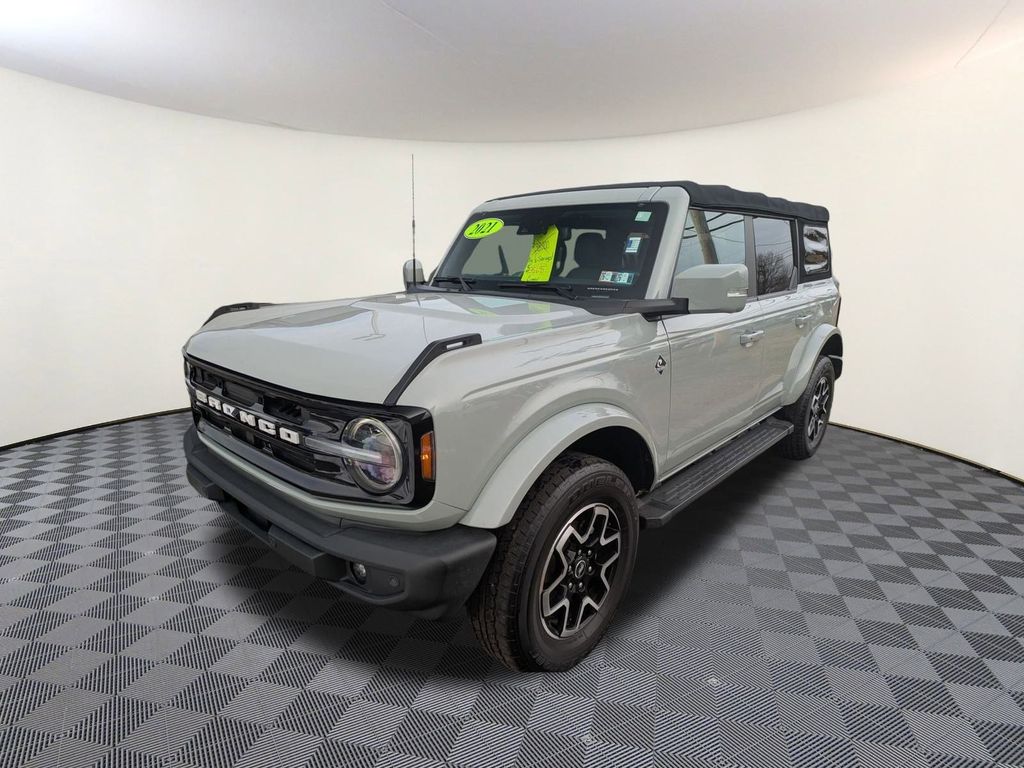 2021 Ford Bronco Outer Banks's photo