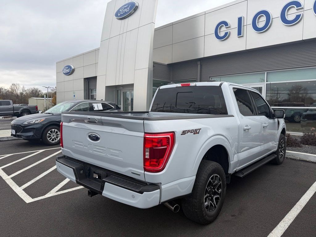 2022 Ford F-150 XLT photo 3