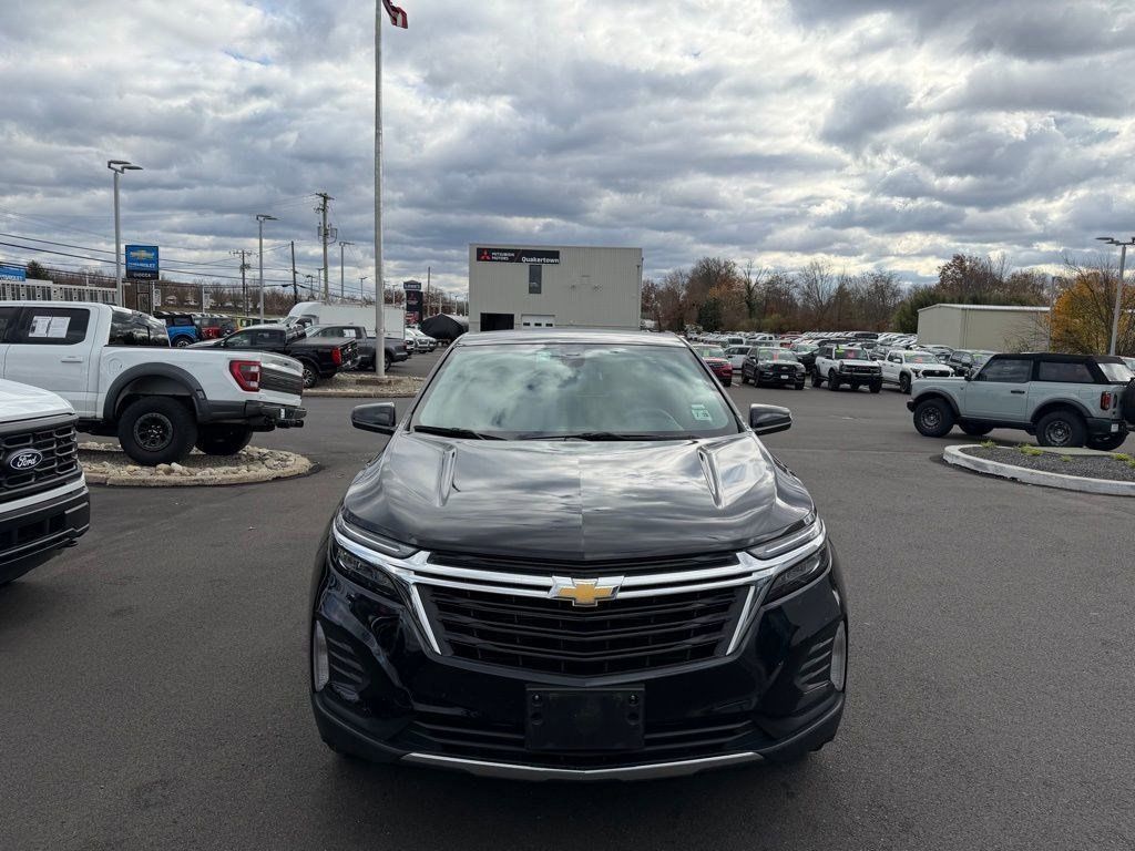 2023 Chevrolet Equinox LT photo 2