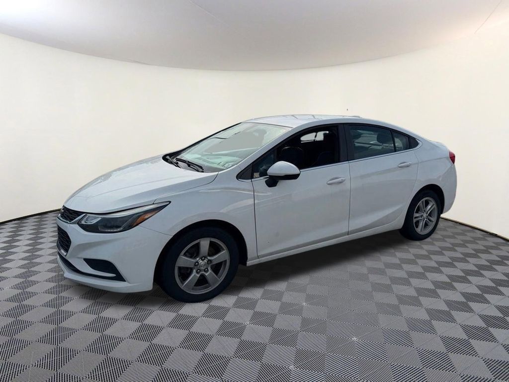 2016 Chevrolet Cruze LT Auto's photo