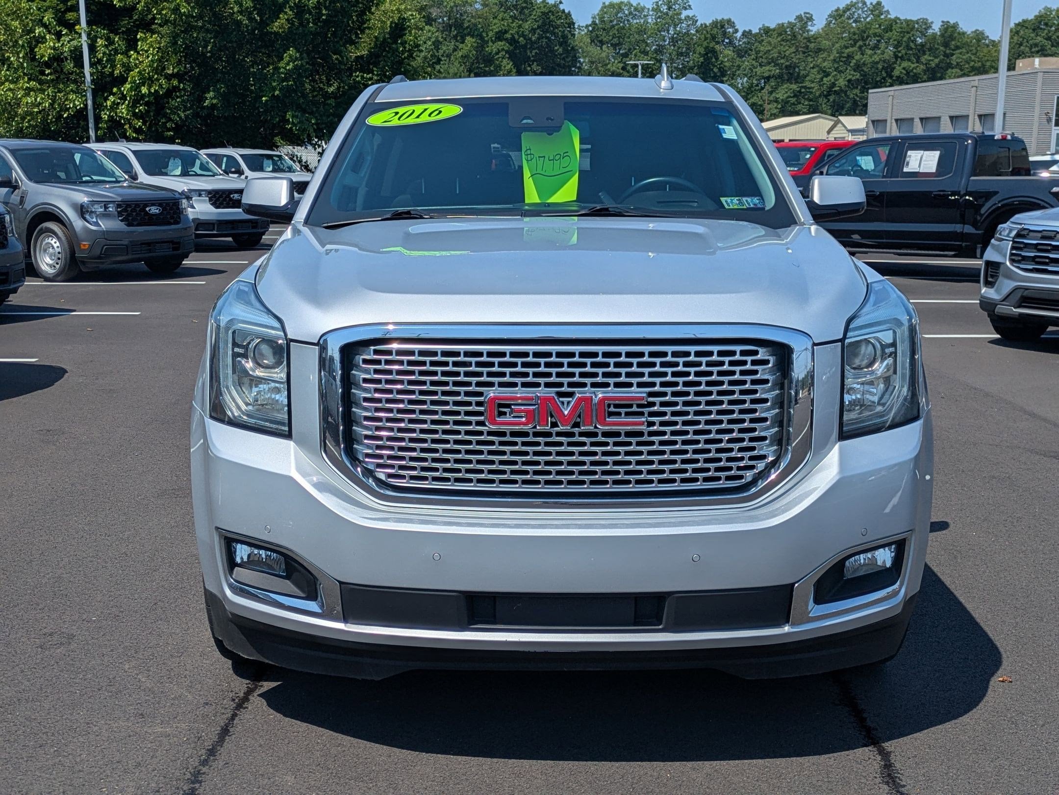 Used 2016 GMC Yukon XL Denali with VIN 1GKS2HKJ3GR371350 for sale in Quakertown, PA