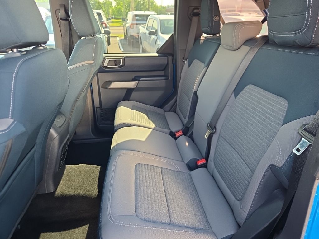 2023 Ford Bronco 4-Door Outer Banks - Photo 11