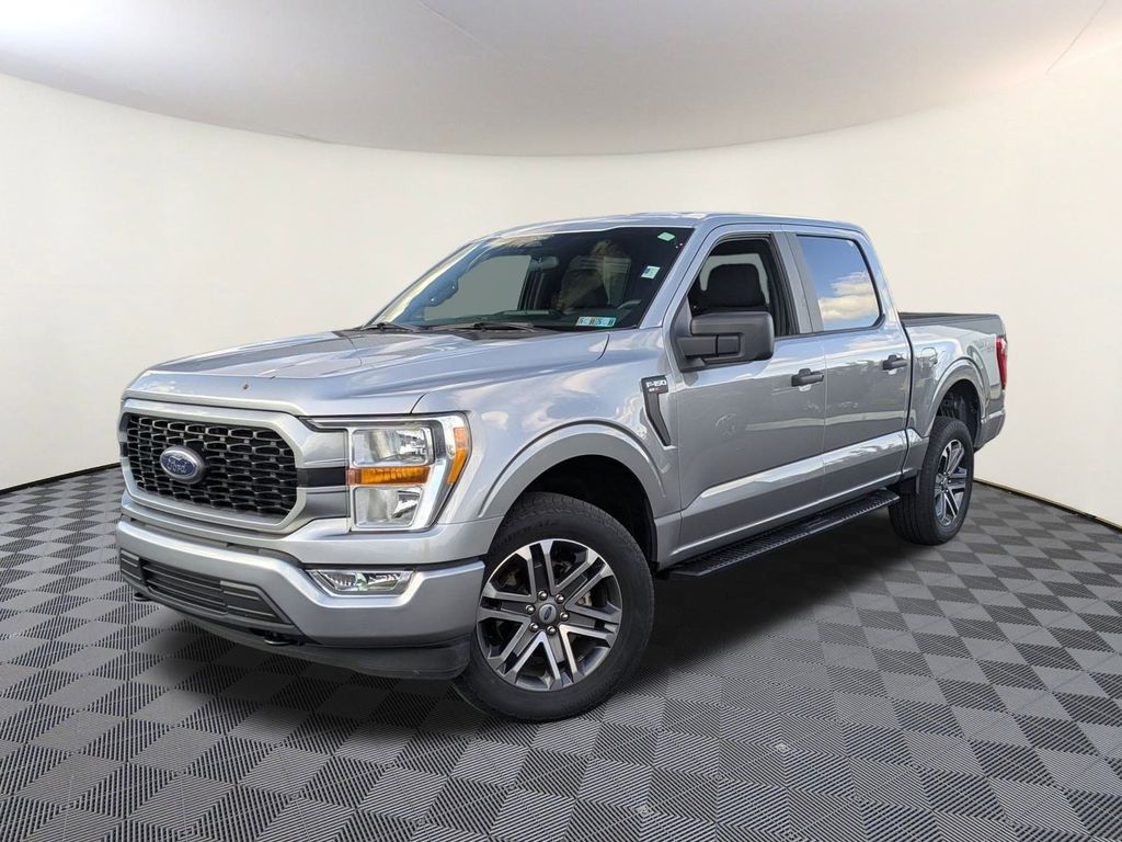 2022 Ford F-150 XL's photo