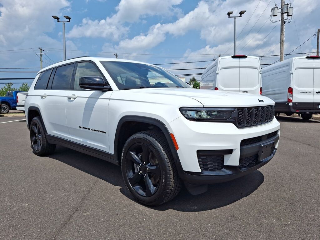Used 2022 Jeep Grand Cherokee L Altitude SUV