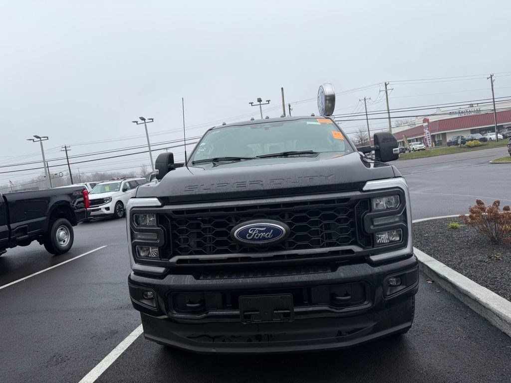 2023 Ford F-250 XL photo 2