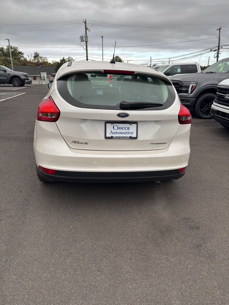2017 Ford Focus Titanium photo 4