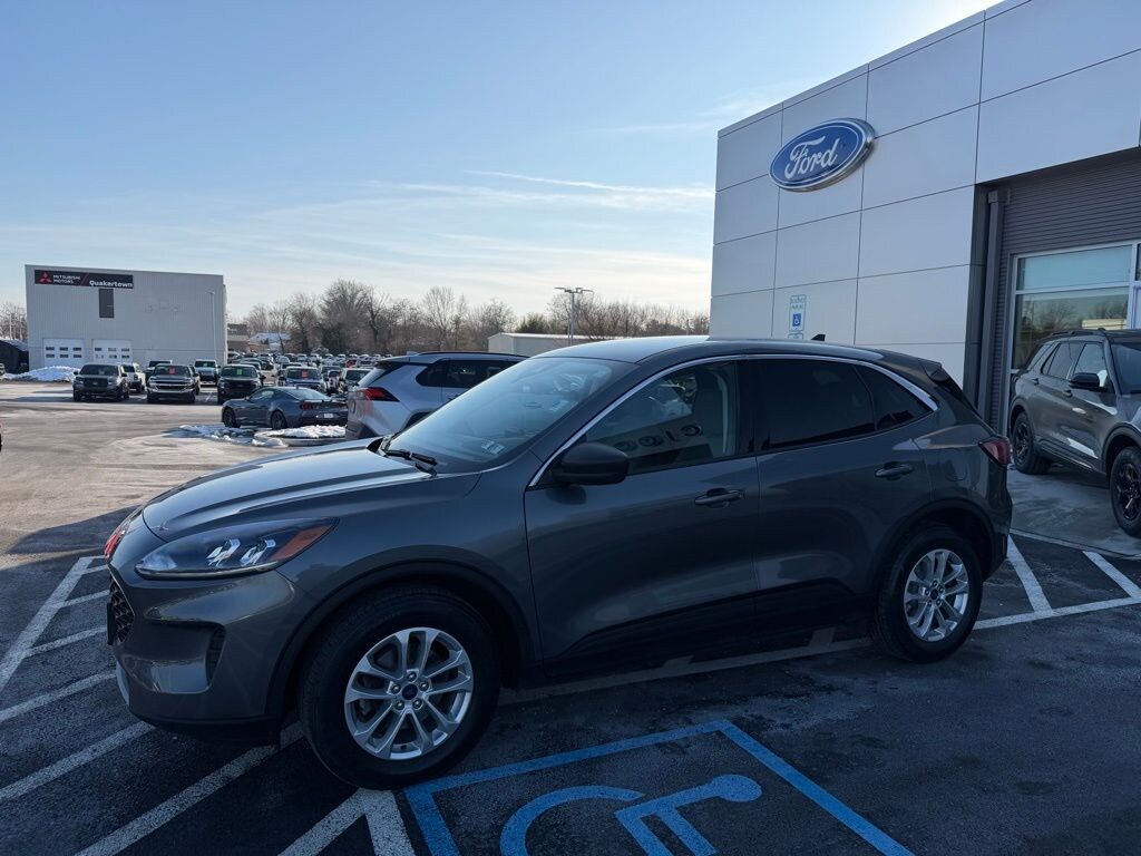 Used 2022 Ford Escape SE SUV