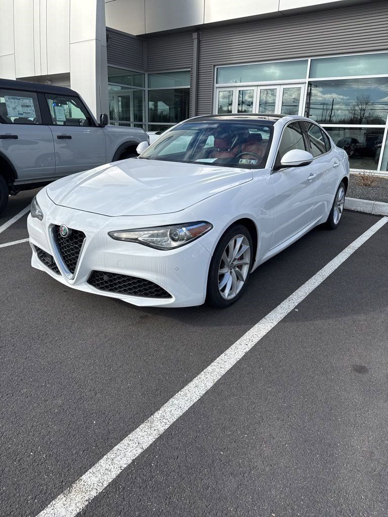 2018 Alfa Romeo Giulia Base