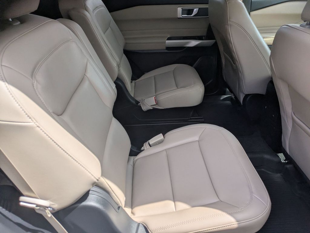 2023 Ford Explorer XLT - Photo 24