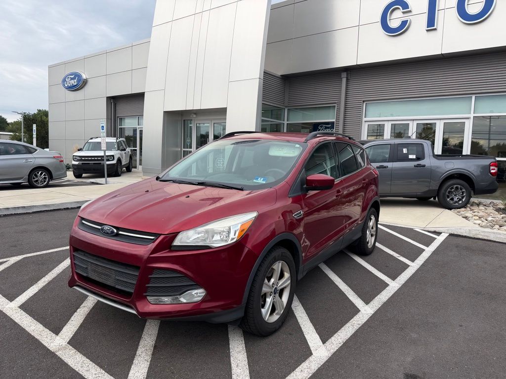 Used 2016 Ford Escape SE with VIN 1FMCU9GX2GUA48798 for sale in Quakertown, PA