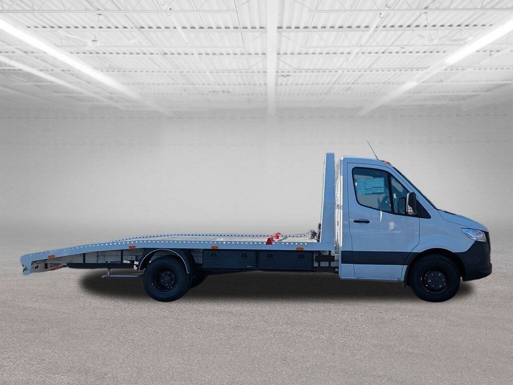 Used 2023 Mercedes-Benz Sprinter 4500 Chassis Standard Roof Truck