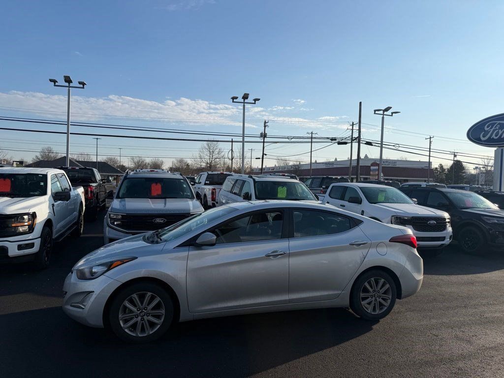 2015 Hyundai Elantra SE's photo